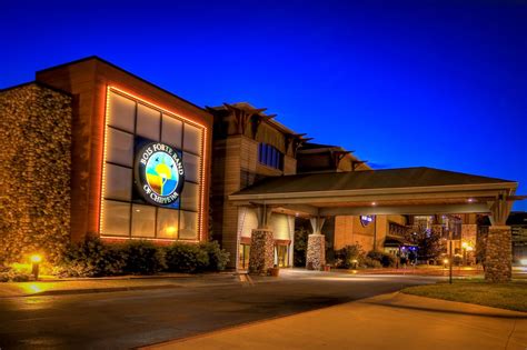 Fortune Bay Resort Casino Rooms: Pictures & Reviews.